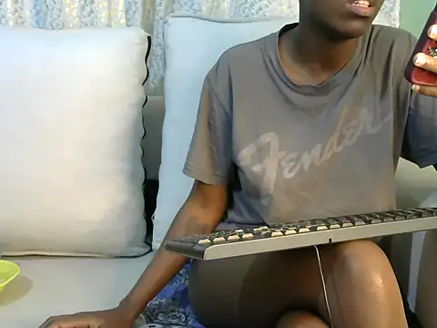 Snapshot of Caryyyl chatting on 11/15/25, 12:23 Caryyyl online show from 11/15/25, 12:23