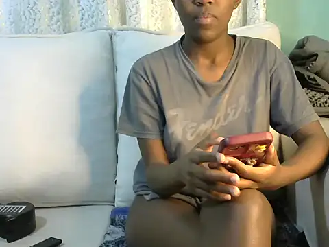 Snapshot of Caryyyl chatting on 11/16/25, 12:33 Caryyyl online show from 11/16/25, 12:33