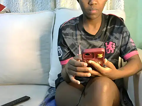 Snapshot of Caryyyl chatting on 11/17/25, 12:38 Caryyyl online show from 11/17/25, 12:38