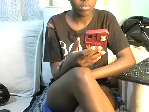 Snapshot of Caryyyl chatting on 11/27/25, 02:57 Caryyyl online show from 11/27/25, 02:57