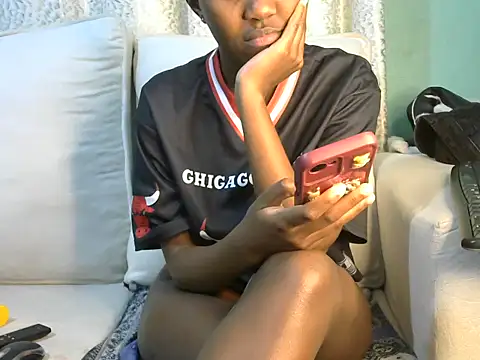 Snapshot of Caryyyl chatting on 11/29/25, 02:53 Caryyyl online show from 11/29/25, 02:53