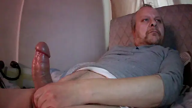 amylrmm1903 online show from 02/23/25, 12:37