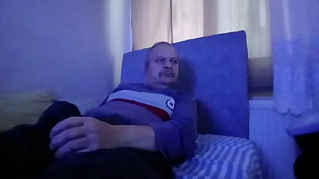 amylrmm1903 online show from 11/12/25, 11:32