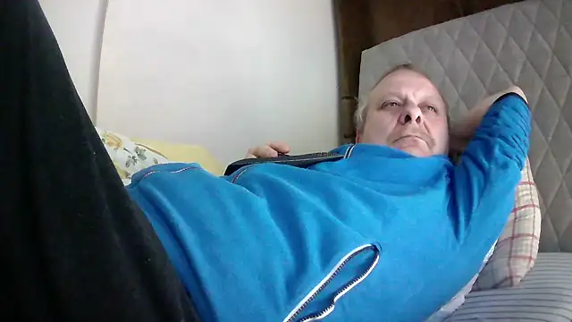 Snapshot of amylrmm1903 chatting on 04/28/26, 09:31 amylrmm1903 online show from 04/28/26, 09:31