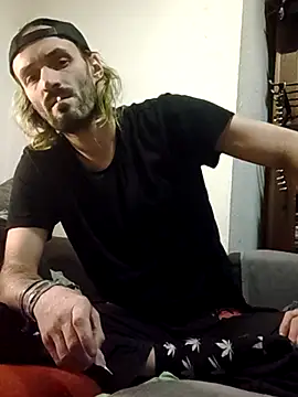 Snapshot of harterdome chatting on 11/12/25, 12:00 harterdome online show from 11/12/25, 12:00