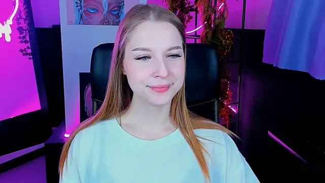 Snapshot of CuteMousee chatting on 12/07/24, 05:37 CuteMousee online show from 12/07/24, 05:37