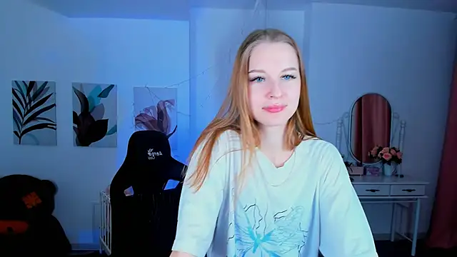 Snapshot of CuteMousee chatting on 12/07/24, 04:14 CuteMousee online show from 12/07/24, 04:14