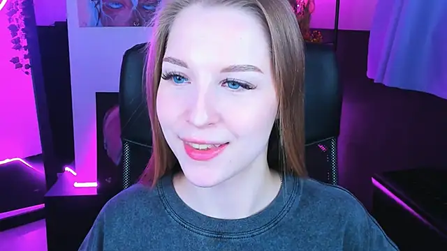 Snapshot of CuteMousee chatting on 12/12/24, 08:57 CuteMousee online show from 12/12/24, 08:57