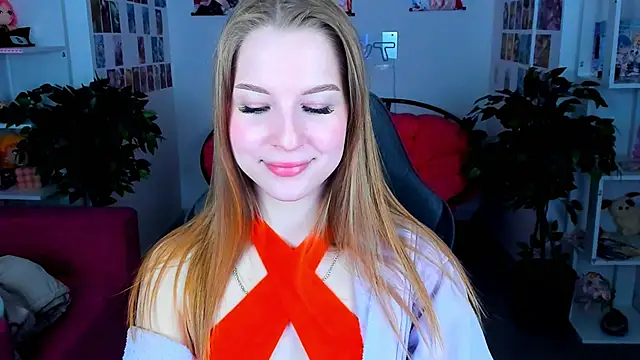 Snapshot of CuteMousee chatting on 12/24/24, 02:54 CuteMousee online show from 12/24/24, 02:54