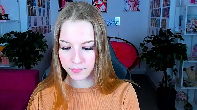 Snapshot of CuteMousee chatting on 12/28/24, 06:08 CuteMousee online show from 12/28/24, 06:08