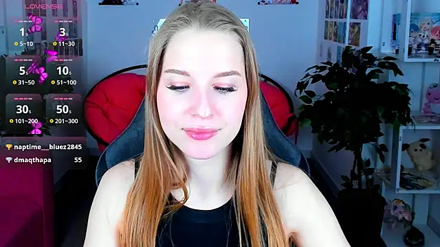 Snapshot of CuteMousee chatting on 01/02/25, 10:55 CuteMousee online show from 01/02/25, 10:55