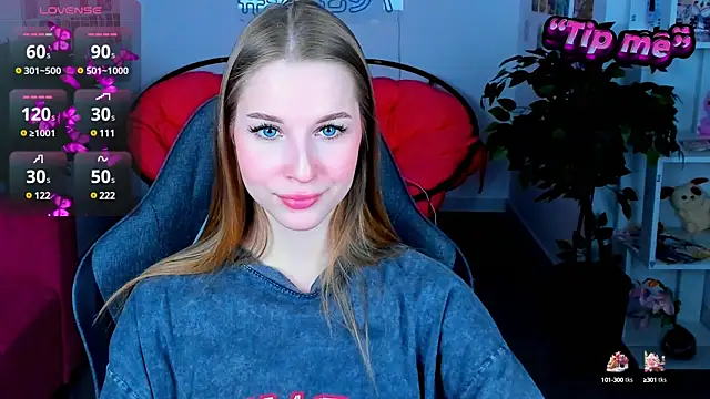 Snapshot of CuteMousee chatting on 01/04/25, 05:37 CuteMousee online show from 01/04/25, 05:37