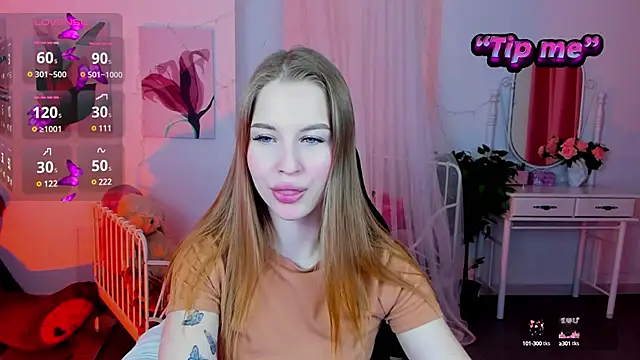 Snapshot of CuteMousee chatting on 01/09/25, 09:06 CuteMousee online show from 01/09/25, 09:06