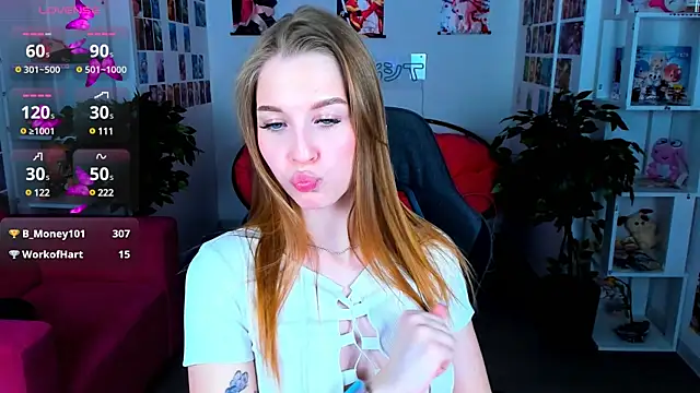 Snapshot of CuteMousee chatting on 01/10/25, 11:54 CuteMousee online show from 01/10/25, 11:54