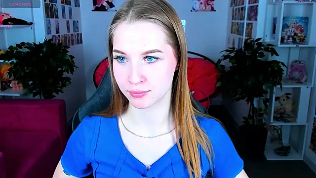 Snapshot of CuteMousee chatting on 01/11/25, 09:04 CuteMousee online show from 01/11/25, 09:04