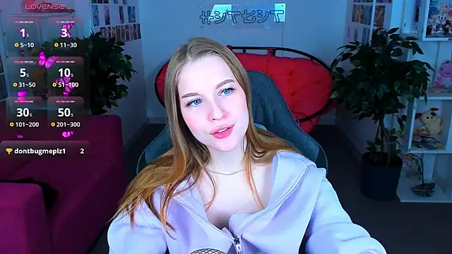 Snapshot of CuteMousee chatting on 01/15/25, 06:01 CuteMousee online show from 01/15/25, 06:01