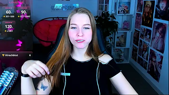 Snapshot of CuteMousee chatting on 02/04/25, 02:32 CuteMousee online show from 02/04/25, 02:32