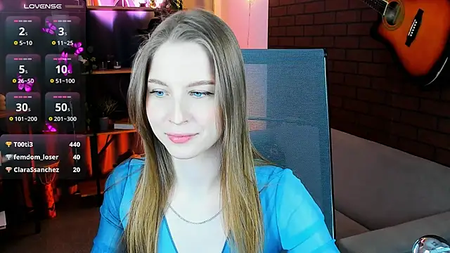 Snapshot of CuteMousee chatting on 02/26/25, 06:00 CuteMousee online show from 02/26/25, 06:00