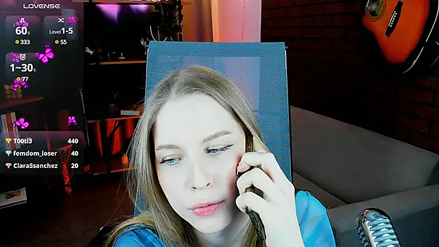 Snapshot of CuteMousee chatting on 02/26/25, 09:05 CuteMousee online show from 02/26/25, 09:05