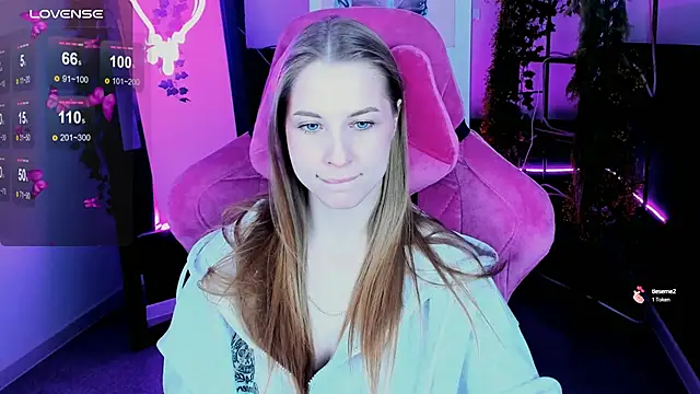 Snapshot of CuteMousee chatting on 10/05/25, 08:45 CuteMousee online show from 10/05/25, 08:45