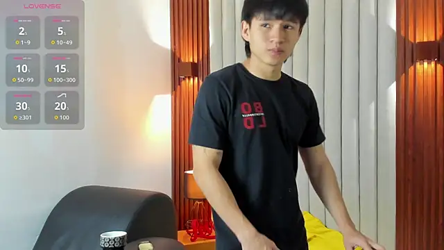 Snapshot of Ryo_kush chatting on 10/29/25, 03:42 Ryo kush online show from 10/29/25, 03:42