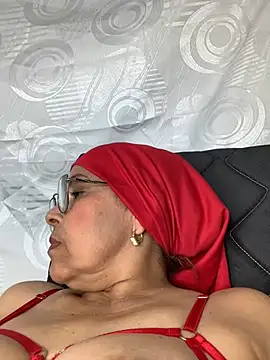 Snapshot of Nadia-melej chatting on 01/17/25, 11:18 Nadia-melej online show from 01/17/25, 11:18