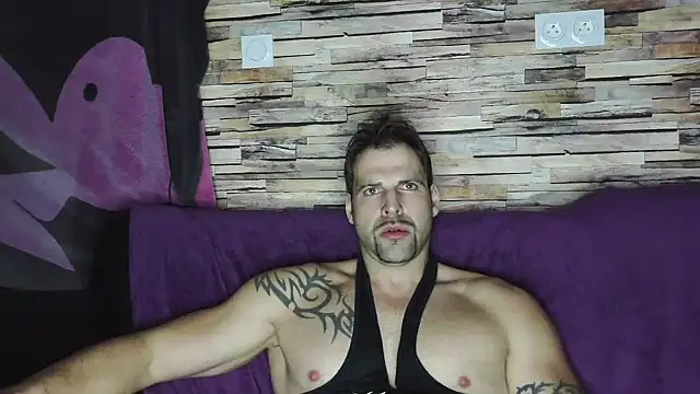 Snapshot of XxBigboybandxX chatting on 01/27/25, 07:13 XxBigboybandxX online show from 01/27/25, 07:13