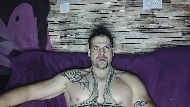 Snapshot of XxBigboybandxX chatting on 03/01/25, 05:52 XxBigboybandxX online show from 03/01/25, 05:52