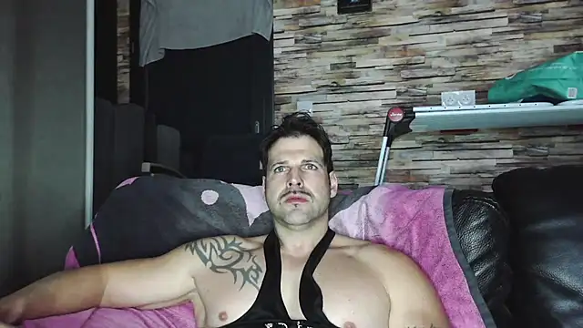 Snapshot of XxBigboybandxX chatting on 01/09/26, 06:53 XxBigboybandxX online show from 01/09/26, 06:53