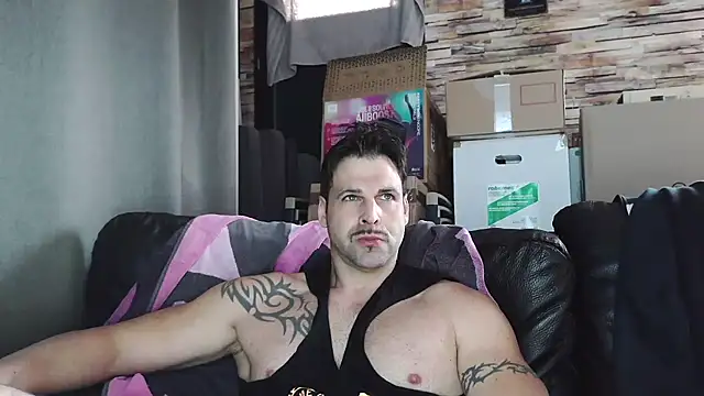 Snapshot of XxBigboybandxX chatting on 02/20/26, 03:45 XxBigboybandxX online show from 02/20/26, 03:45