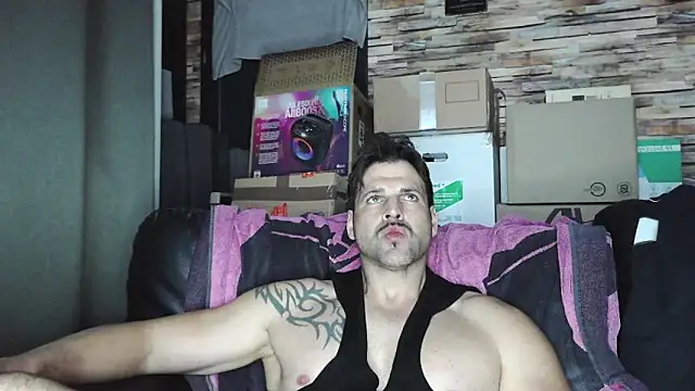 Snapshot of XxBigboybandxX chatting on 02/28/26, 07:48 XxBigboybandxX online show from 02/28/26, 07:48