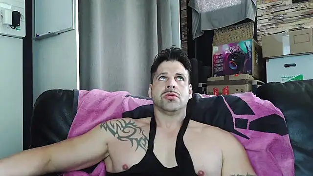 XxBigboybandxX online show from 03/18/26, 01:58