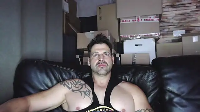 XxBigboybandxX online show from 04/18/26, 07:07