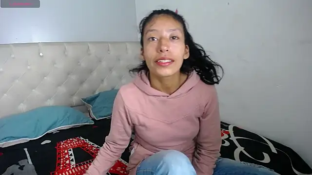 karolinee 66  online show from 12/20/24, 03:25