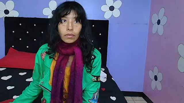 karolinee 66  online show from 03/05/26, 03:57