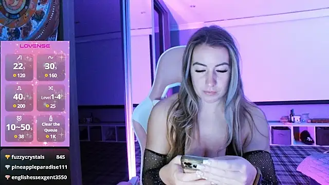 Daisydelicious online show from 03/18/25, 08:36