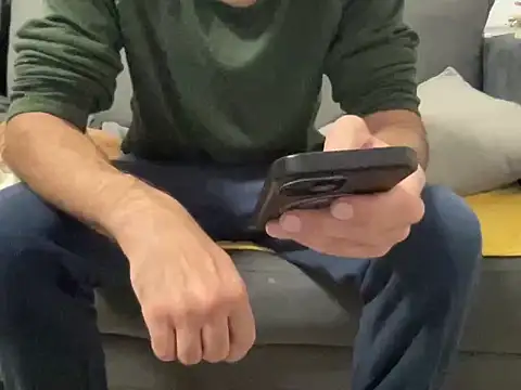 4small4inchlol online show from 12/03/25, 04:16