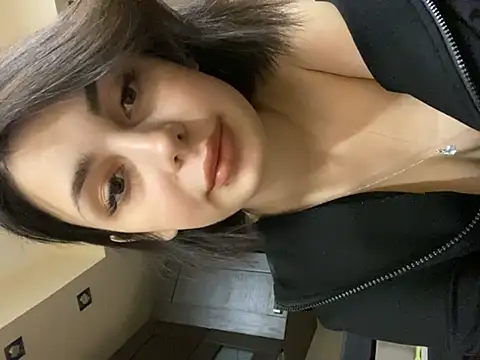 Snapshot of SandraCarter chatting on 01/01/25, 03:35 SandraCarter online show from 01/01/25, 03:35