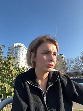 Snapshot of SandraCarter chatting on 11/17/25, 07:03 SandraCarter online show from 11/17/25, 07:03