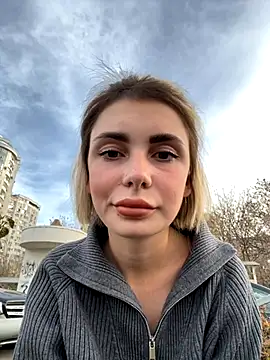 Snapshot of SandraCarter chatting on 11/22/25, 07:07 SandraCarter online show from 11/22/25, 07:07