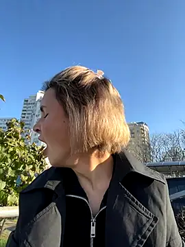 Snapshot of SandraCarter chatting on 11/29/25, 07:11 SandraCarter online show from 11/29/25, 07:11