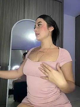 Snapshot of Libia_James chatting on 02/01/25, 01:44 Libia James online show from 02/01/25, 01:44