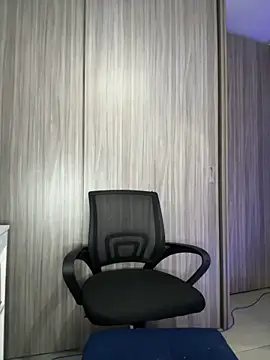 Snapshot of Libia_James chatting on 02/18/25, 02:27 Libia James online show from 02/18/25, 02:27