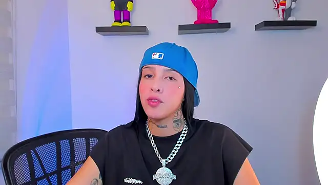 Gangster Girl online show from 12/21/24, 10:08