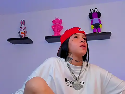 Gangster Girl online show from 02/10/25, 12:41