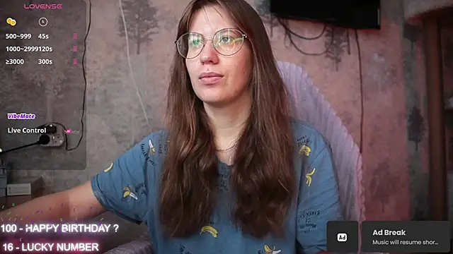 Snapshot of ms_allison_w chatting on 10/26/25, 11:27 ms allison w online show from 10/26/25, 11:27