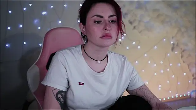 Lana  May online show from 12/20/24, 05:40