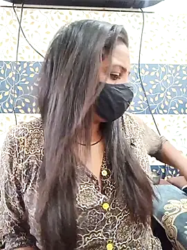 Snapshot of Simran-Simran chatting on 03/22/25, 03:52 Simran-Simran online show from 03/22/25, 03:52