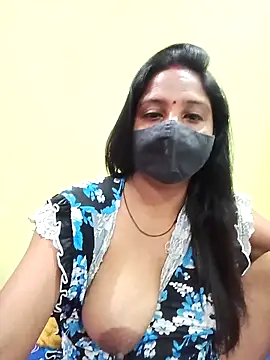 Snapshot of Simran-Simran chatting on 09/21/25, 11:39 Simran-Simran online show from 09/21/25, 11:39