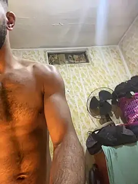 Snapshot of GaaTto chatting on 02/10/25, 01:35 GaaTto online show from 02/10/25, 01:35